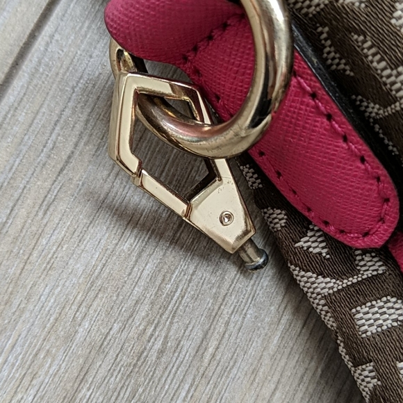 Purse by DKNY - Picture 5 of 7